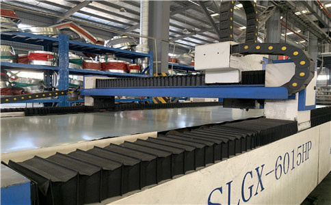 武漢鍍（dù）鋅（xīn）風管加工廠分享關（guān）於鍍鋅風管的安裝知（zhī）識（shí）