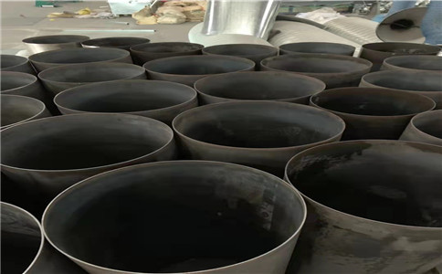 武（wǔ）漢碳鋼風管加工廠之碳鋼（gāng）通（tōng）風（fēng）管道施工方法通（tōng）常包（bāo）括以下步（bù）驟（zhòu）：