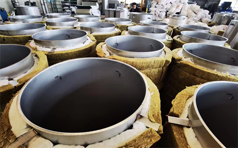 武漢不鏽鋼風管加工廠談雙層不鏽鋼煙囪（cōng）主要具備哪（nǎ）些優勢呢（ne）？